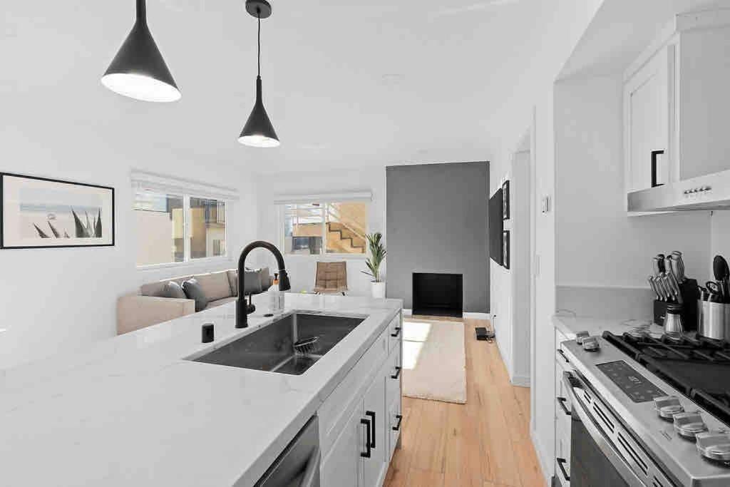 Brand New Ocean-View Beach Home Steps To The Sand! Manhattan Beach Eksteriør billede